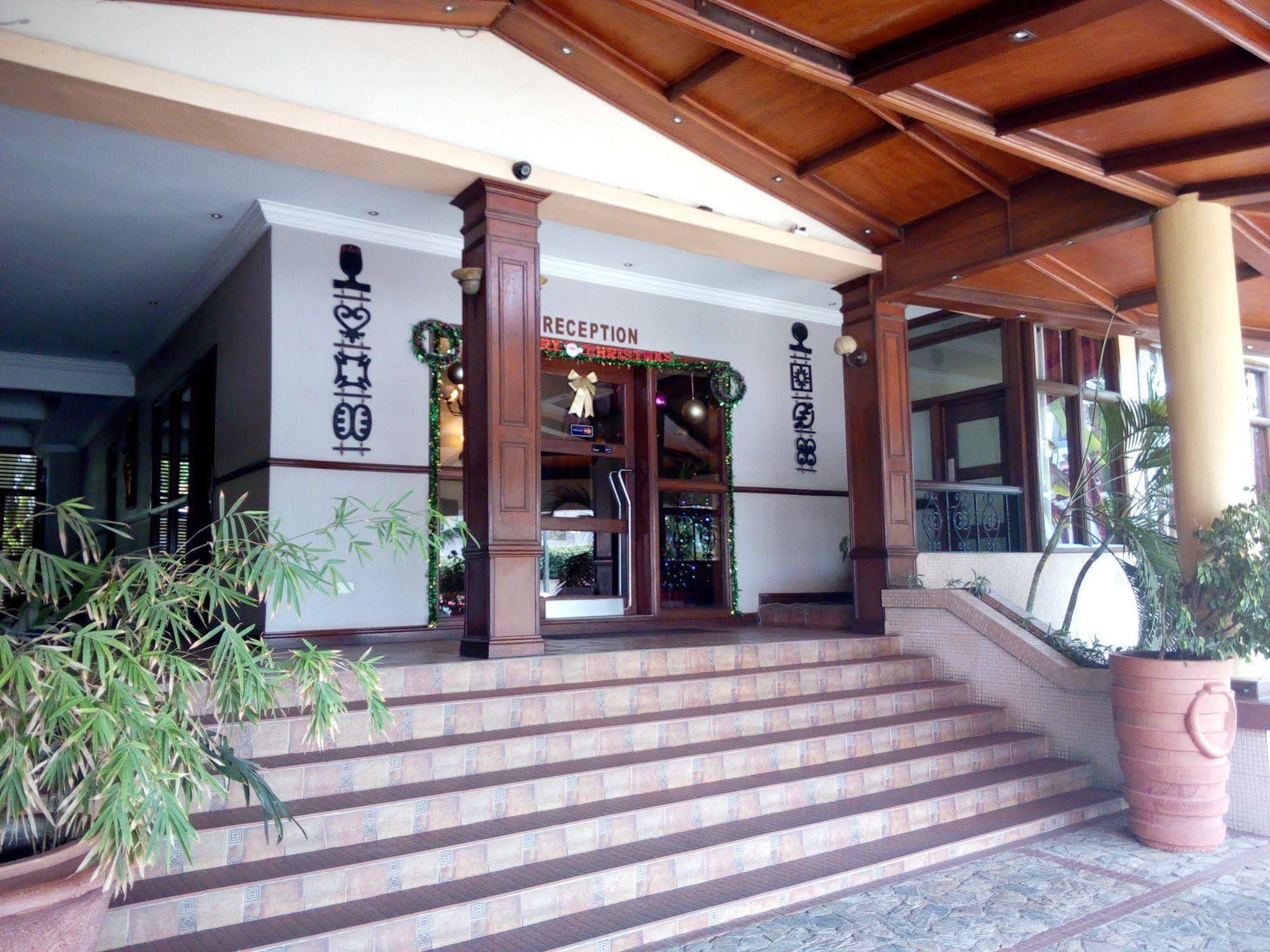 Highgate Hotel Accra Exterior photo